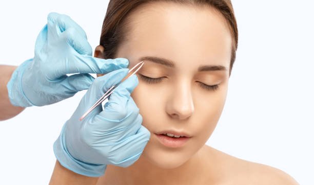 Eyebrows Hair Transplant Techniques and What Suits You Best